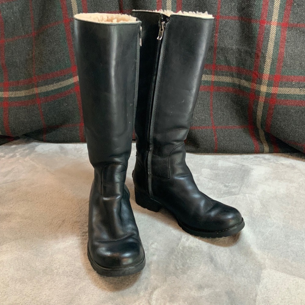 UGG Australia 1916 Black Leather Tall Knee High Shearling Lined Boots Womens 8